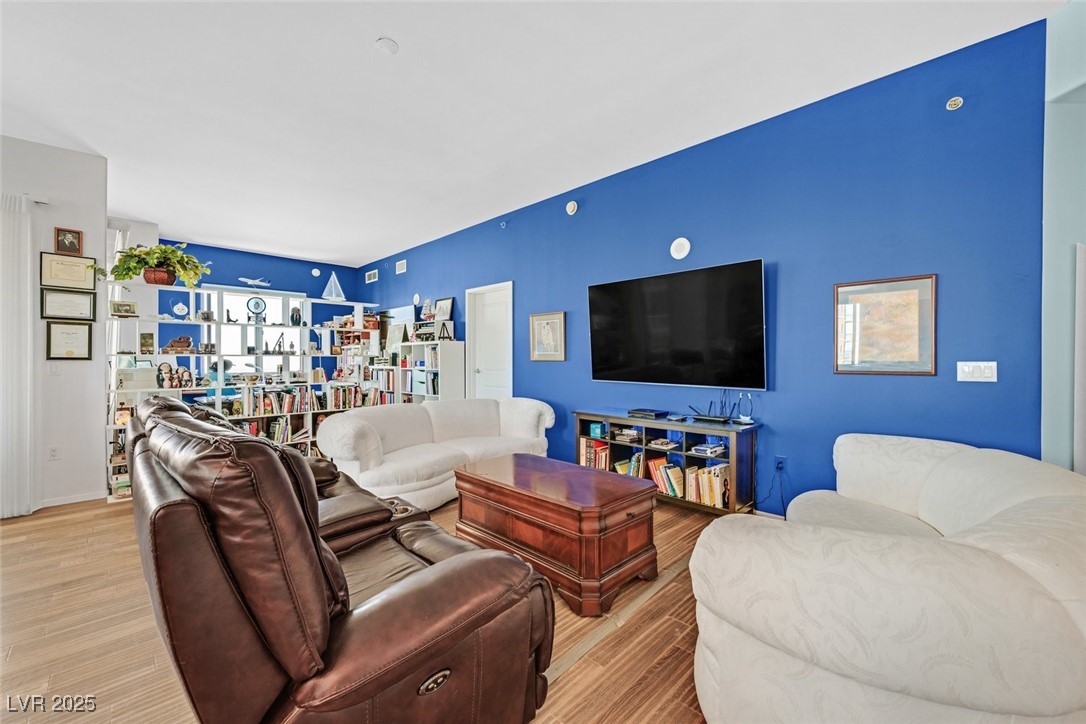 8255 Las Vegas Boulevard 1812
