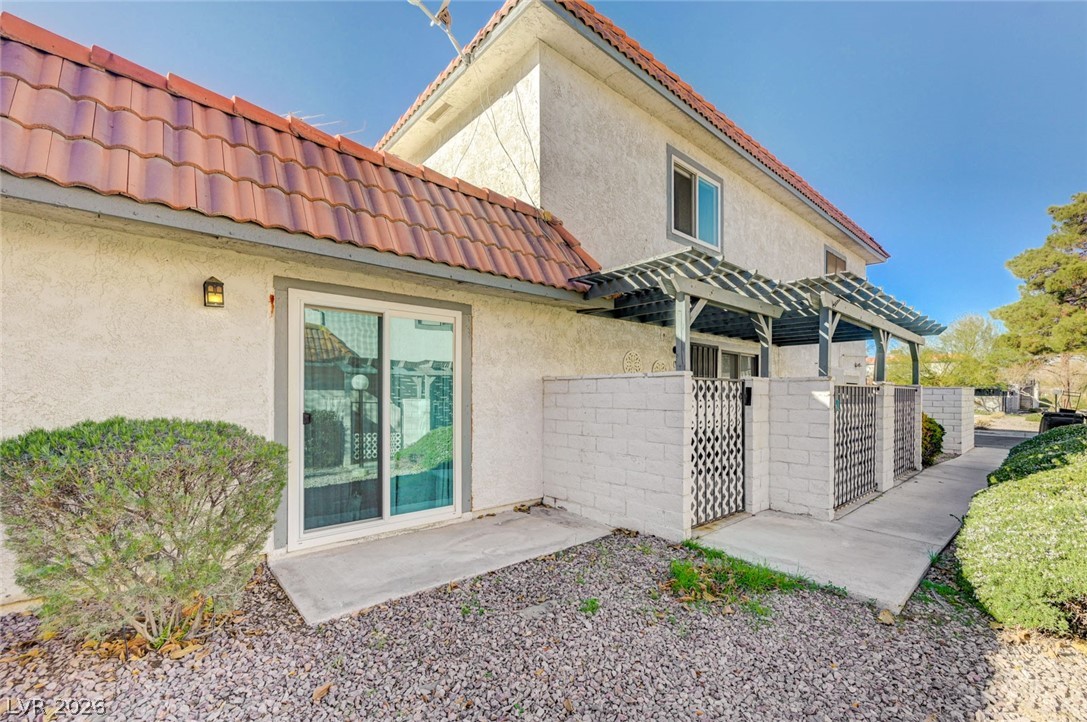 1016 Willow Tree Drive B