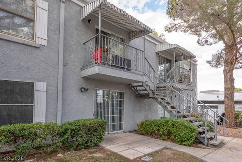 Condo For Rent - 3823 S Maryland Parkway #B2<br/> Clark County, Las Vegas, NV 89119