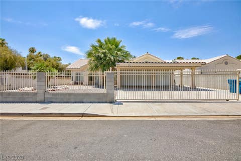 Homes For Rent - 5141 Eldora Ave Ave<br/> Las Vegas, NV 89146