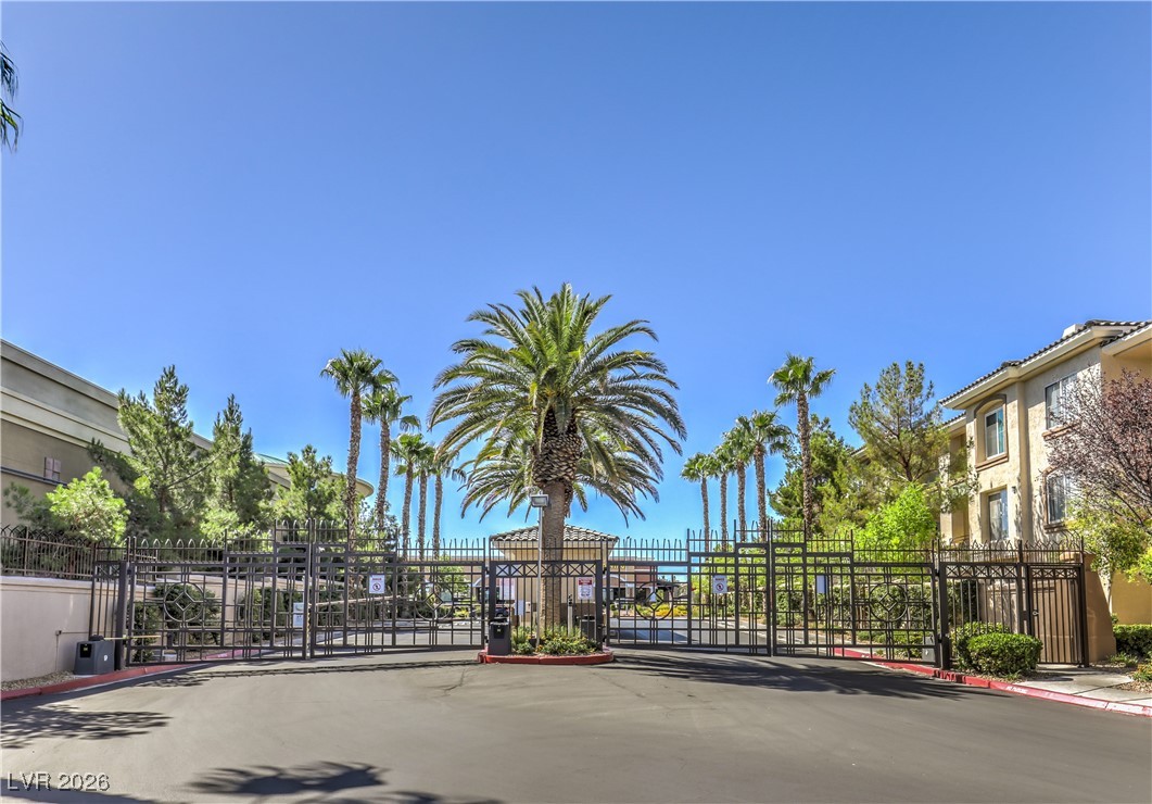 7119 S Durango Drive 207