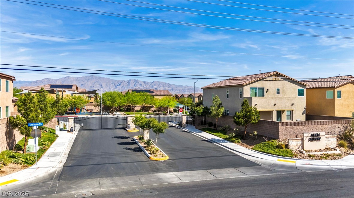 4817 Royal Magnolia Street