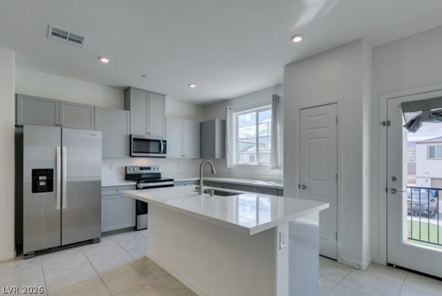 5639 Beguiling Falls Street