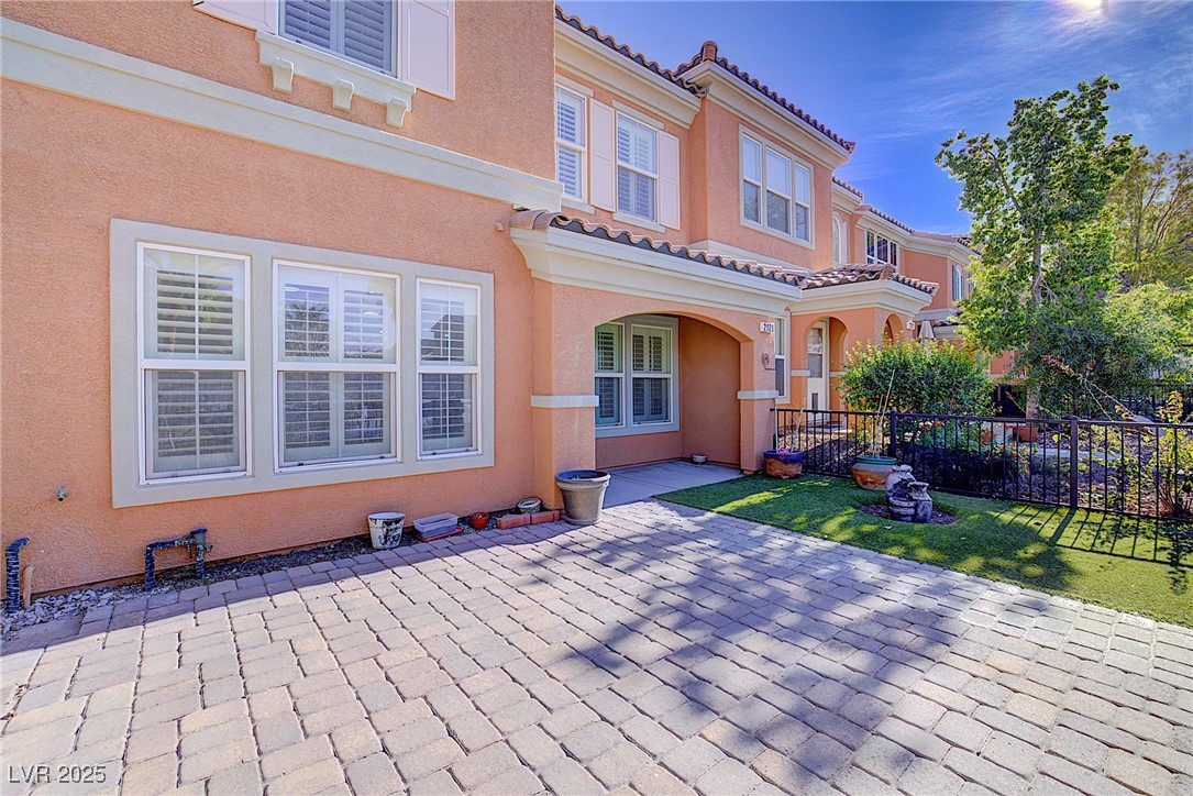 2120 Waterlily View Street