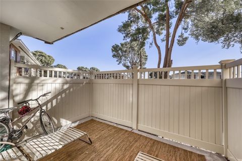 Tiny photo for 2807 Geary Place #2501, Las Vegas, NV 89109 (MLS # 2742221)