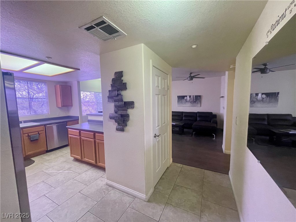 833 Aspen Peak Loop #1021, Henderson, Nevada image 5