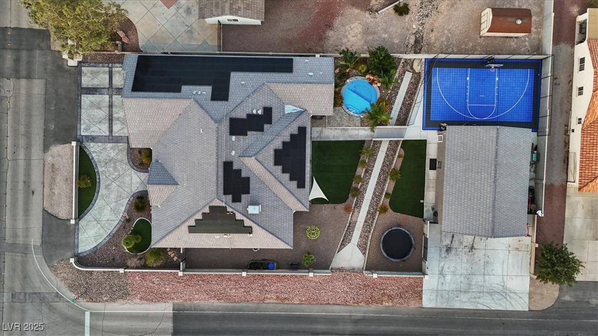 7445 W Camero Avenue