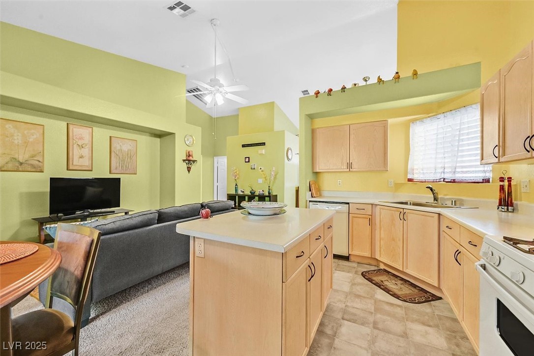 North Las Vegas, Nevada 89032, United States, 3 Bedrooms Bedrooms, ,2 BathroomsBathrooms,Residential,Active,183270