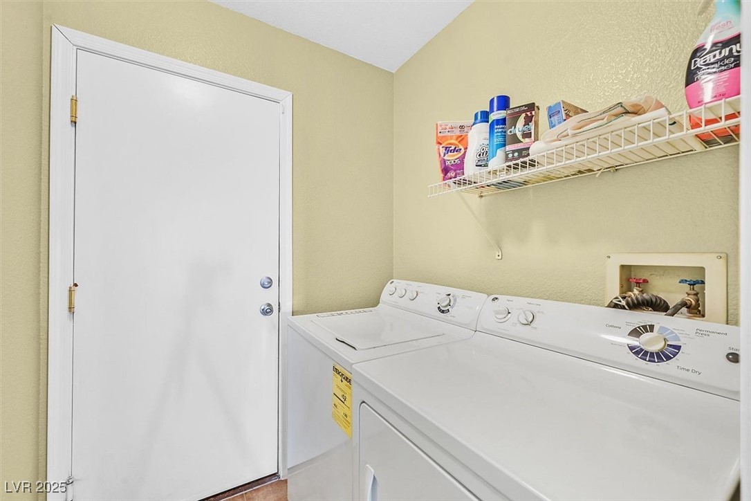 North Las Vegas, Nevada 89032, United States, 3 Bedrooms Bedrooms, ,2 BathroomsBathrooms,Residential,Active,183270