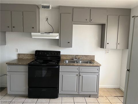 Tiny photo for 610 N 11th Street, Las Vegas, NV 89101 (MLS # 2791663)