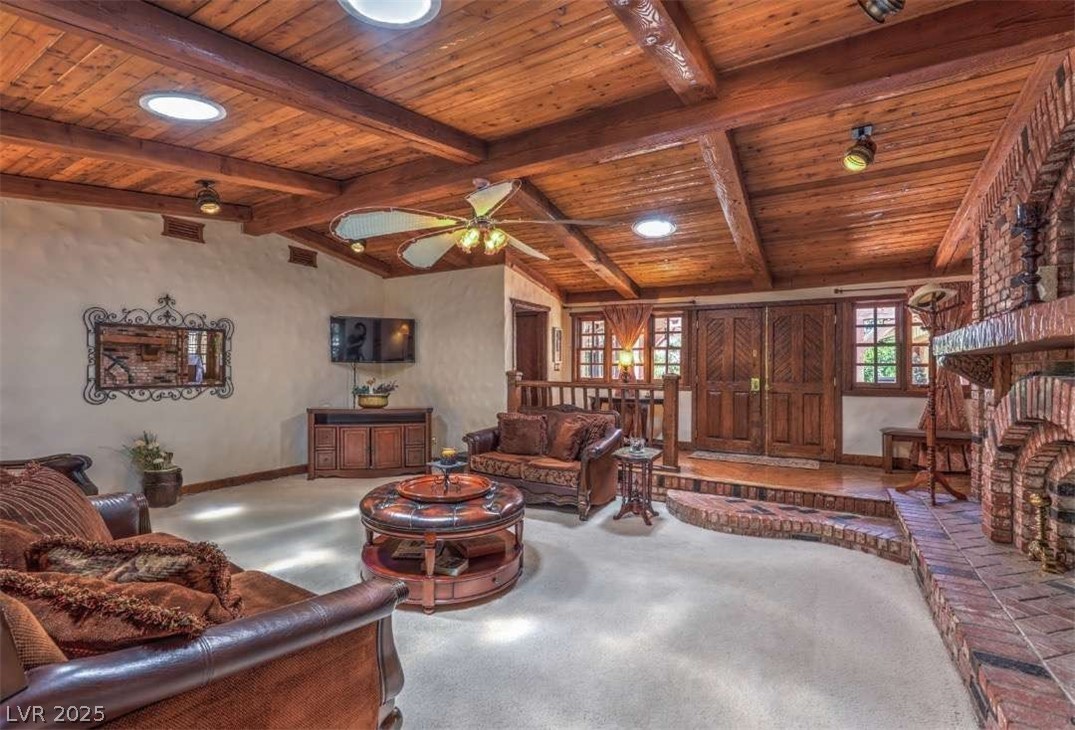 8213 Rancho Destino Road