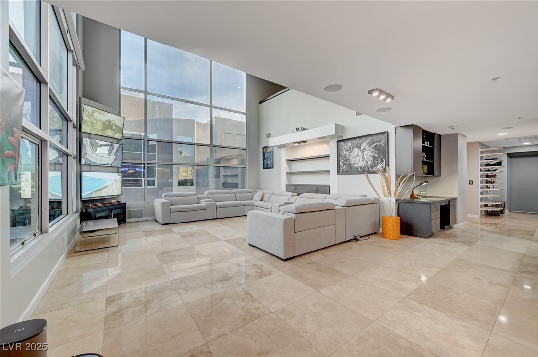 4515 Dean Martin Drive 200