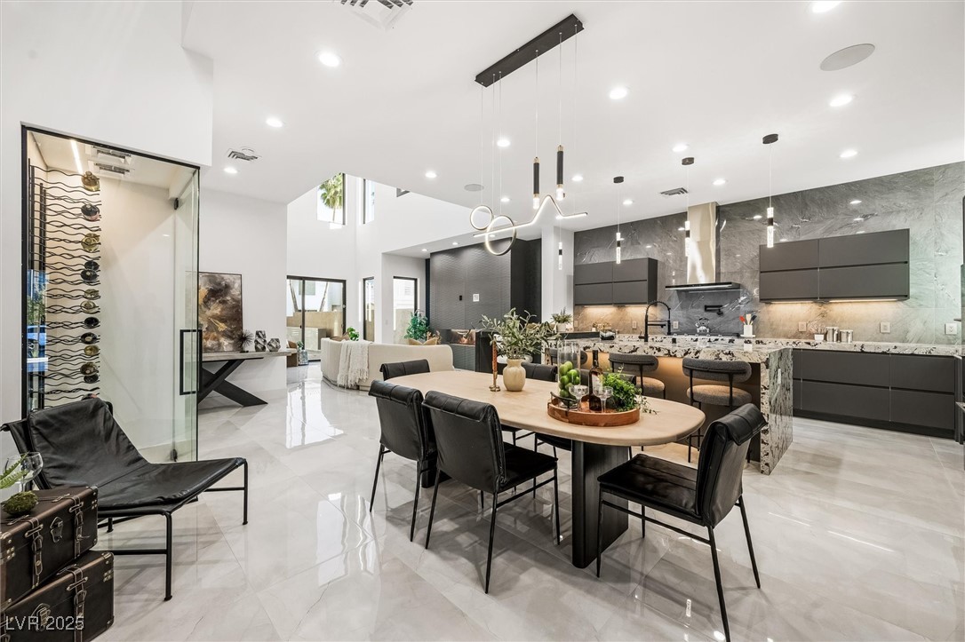 2824 Queens Courtyard Drive