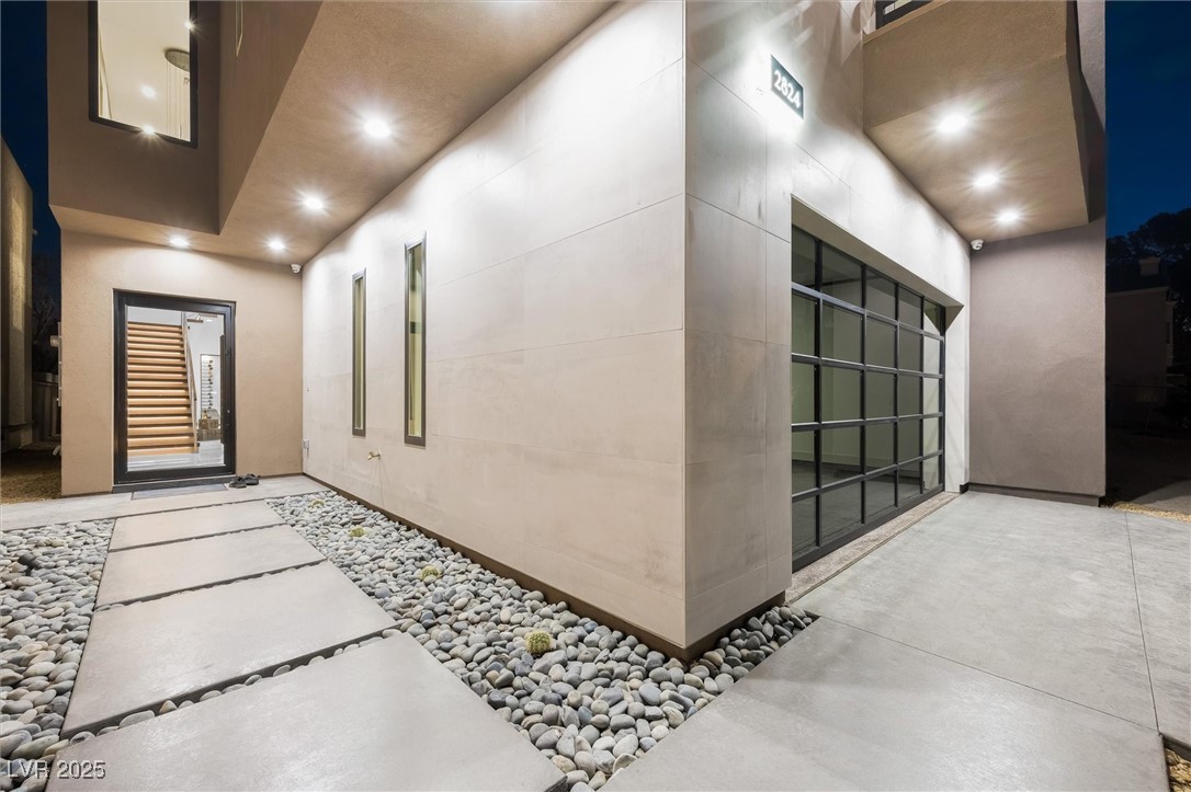 2824 Queens Courtyard Drive