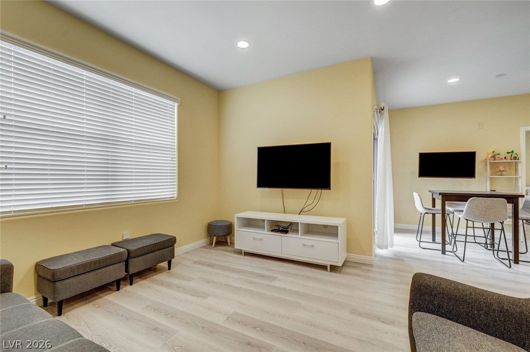 8000 Badura Avenue 1035