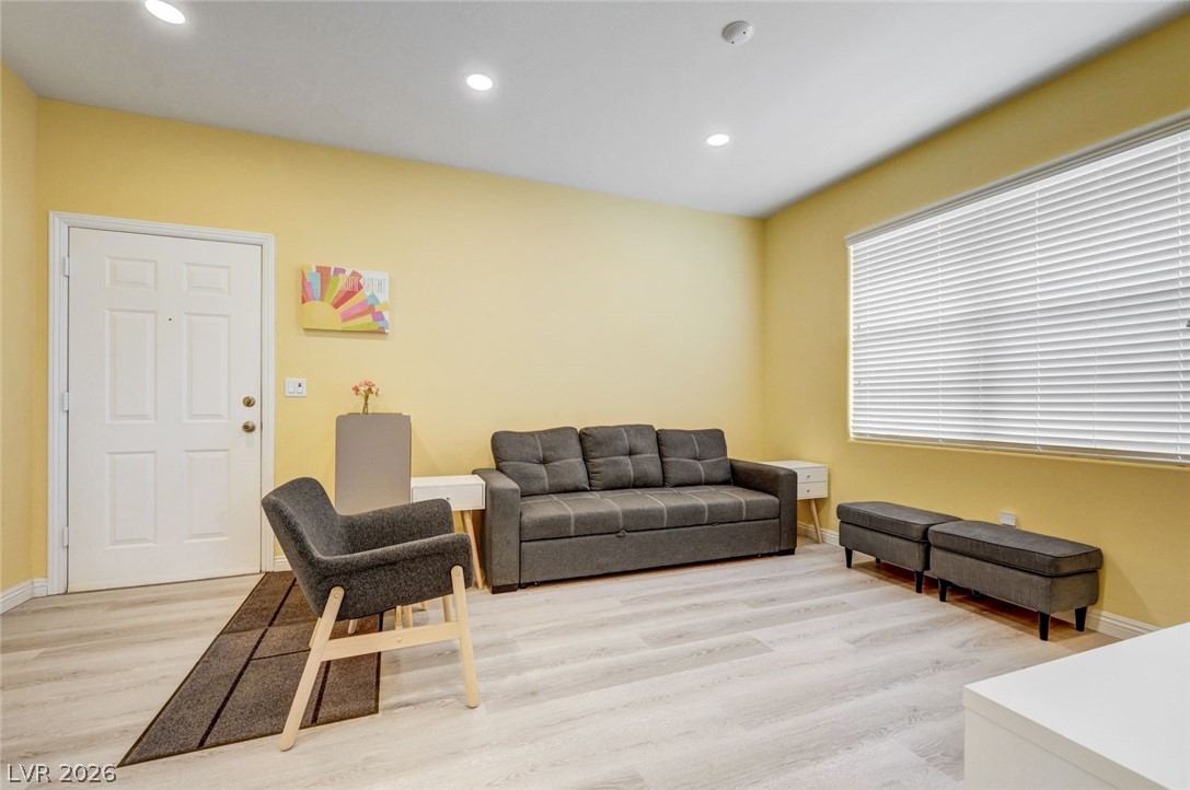 8000 Badura Avenue 1035