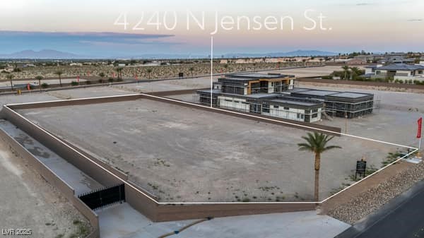 4240 N Jensen Street