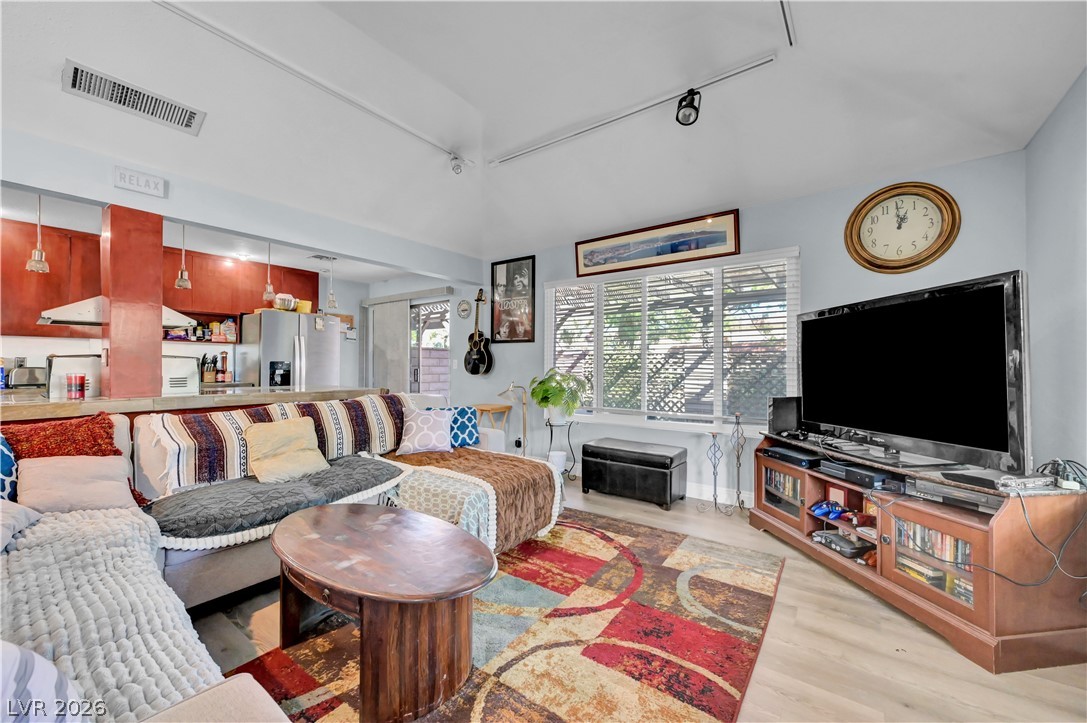 639 Pepper Tree Circle