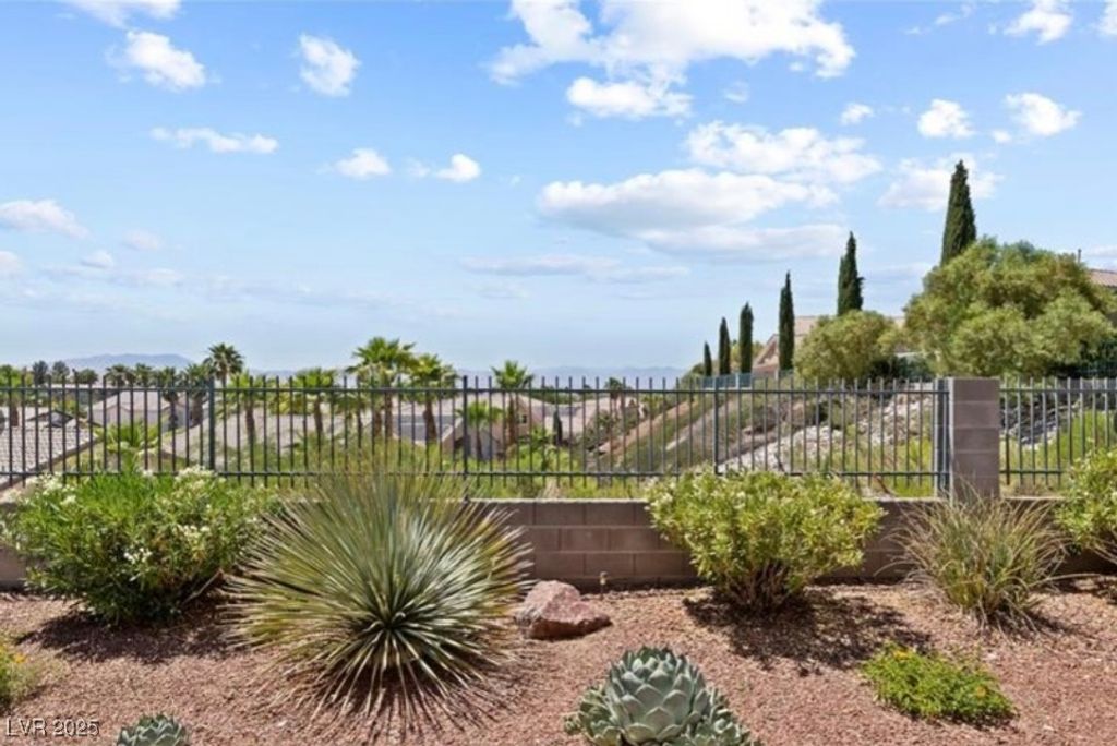 Photo of 3088 Evening Mist Avenue, Henderson, NV 89052 (MLS # 2691699)