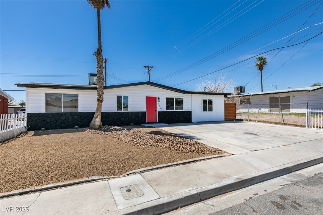 709 Rossmoyne Avenue, North Las Vegas, Nevada image 6