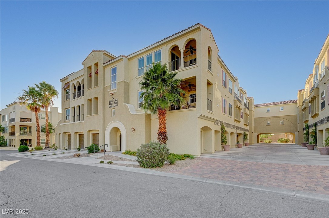Properties 4 2555 Hampton Road 5104