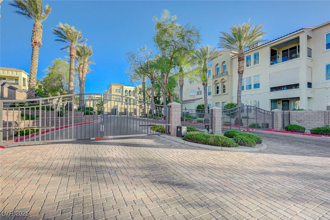 Properties 1 2555 Hampton Road 5104