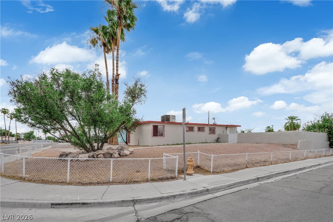 2084 Palma Vista Avenue