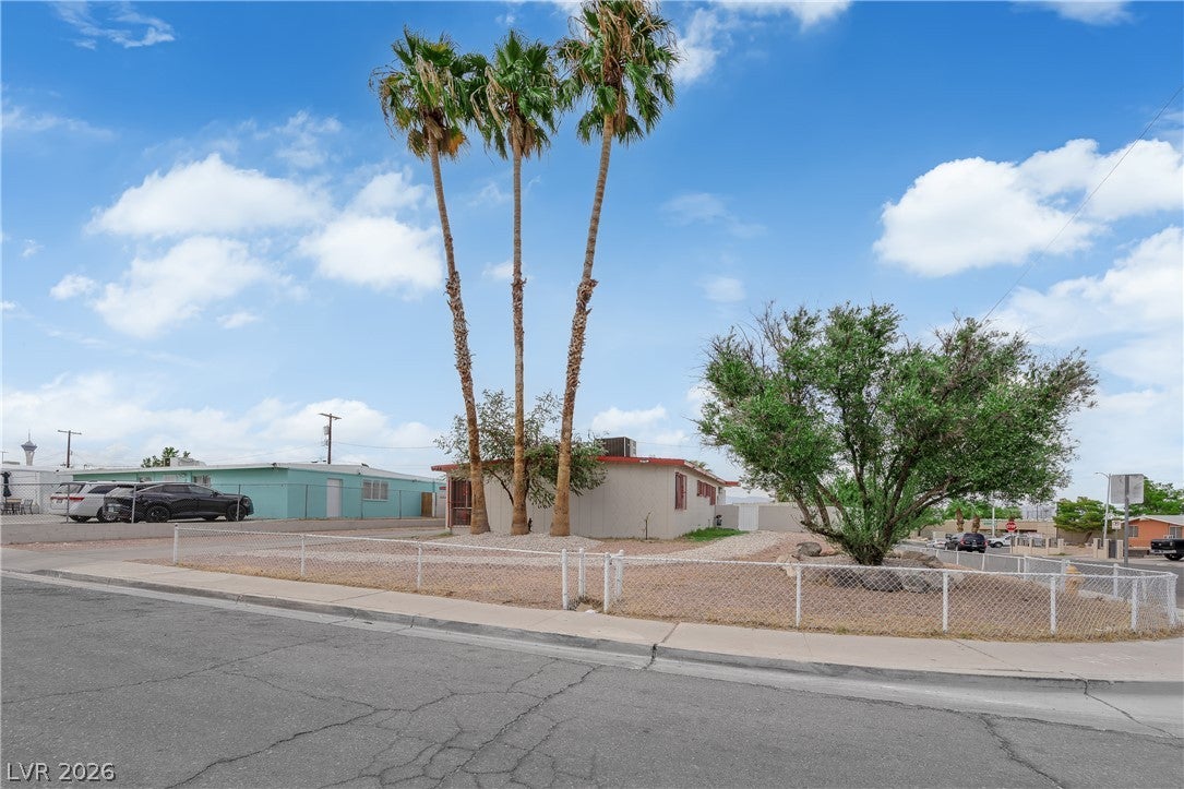 2084 Palma Vista Avenue
