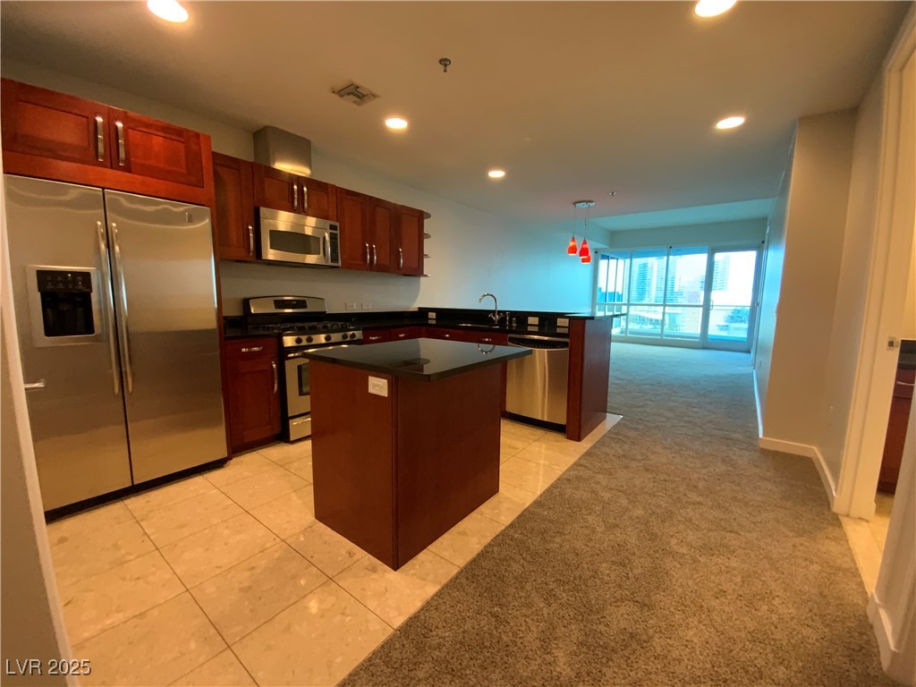4525 Dean Martin Drive 911