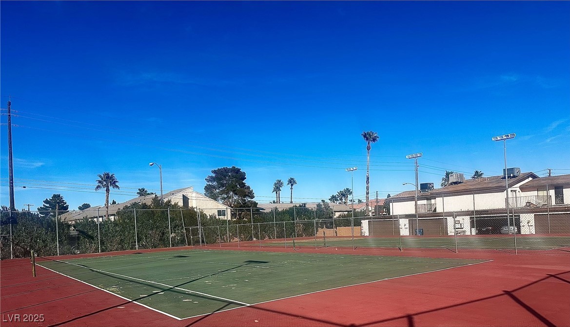 Las Vegas, Nevada 89119, United States, 2 Bedrooms Bedrooms, ,2 BathroomsBathrooms,Residential,Active,19771