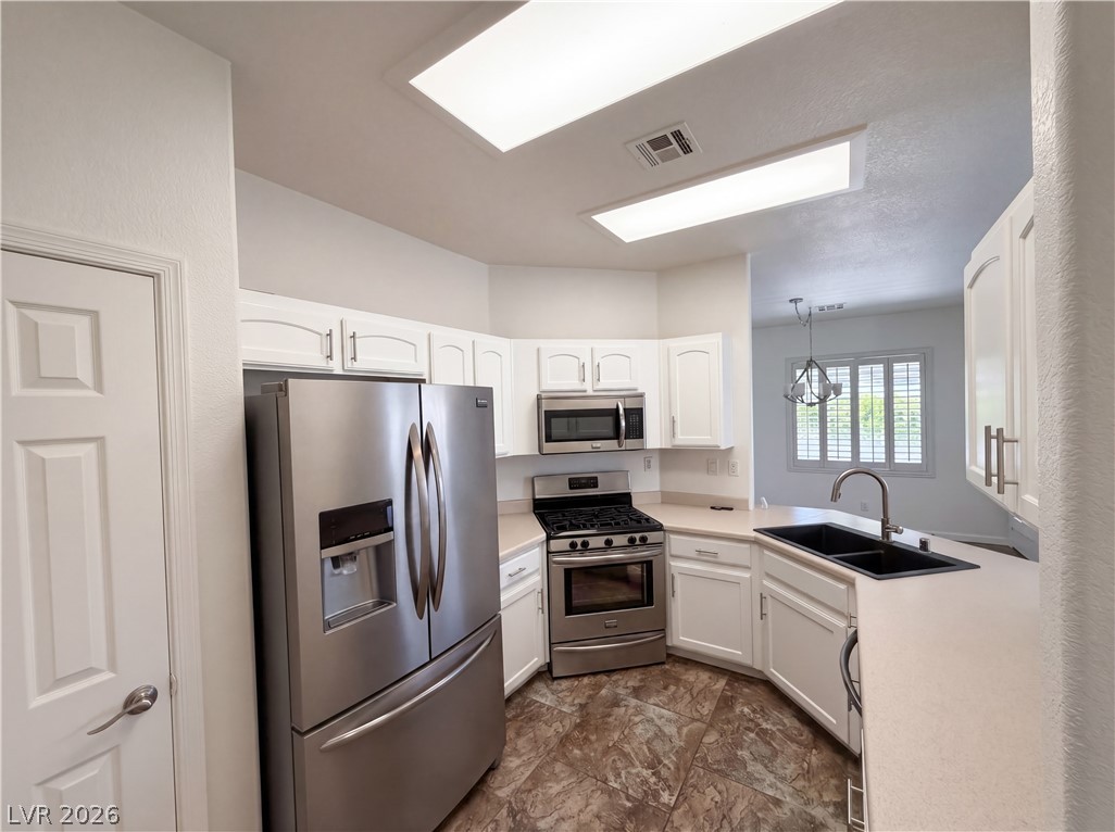 7920 Horn Tail Court