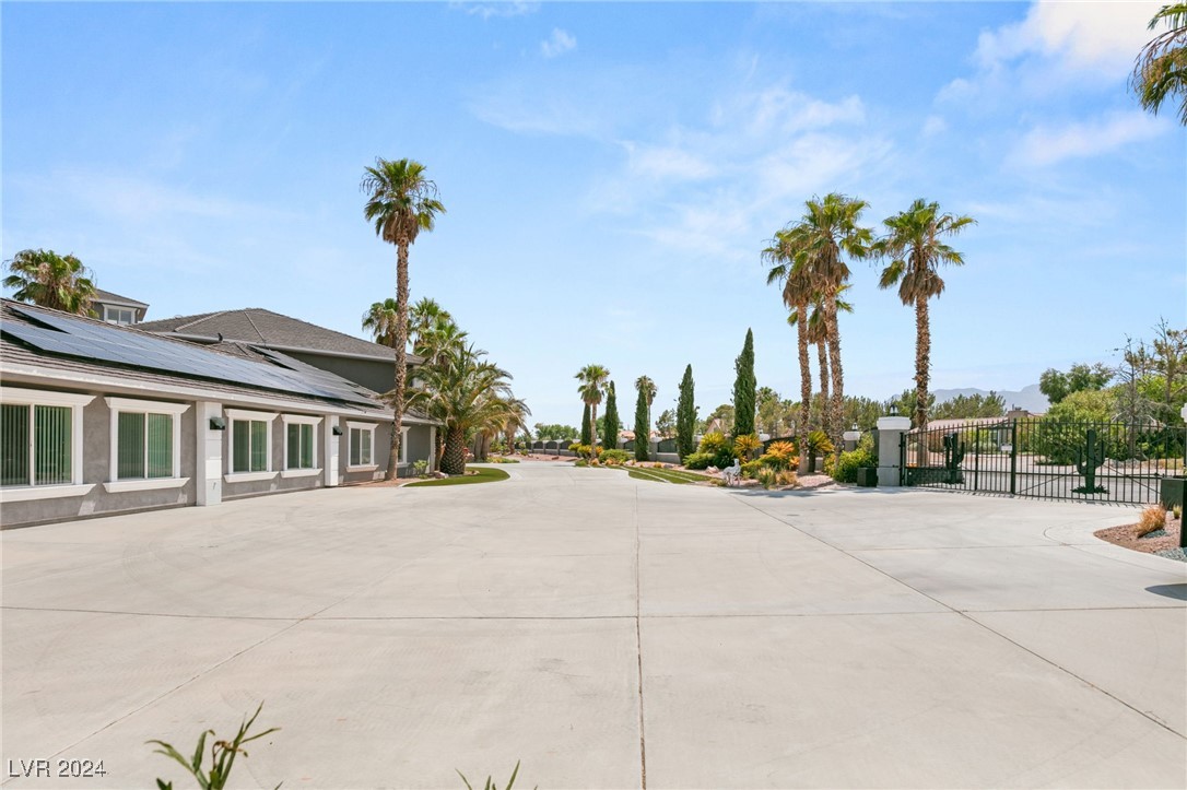 Las Vegas, Nevada 89149, United States, 14 Bedrooms Bedrooms, ,17 BathroomsBathrooms,Residential,Active,47823