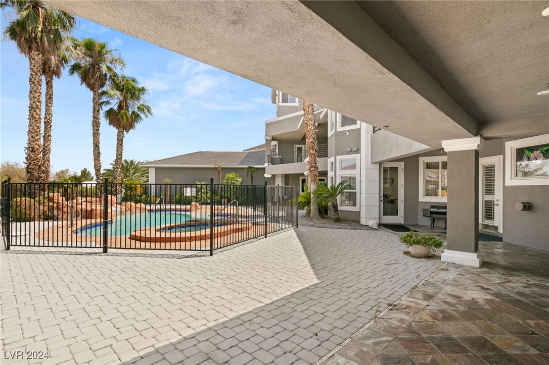 Las Vegas, Nevada 89149, United States, 14 Bedrooms Bedrooms, ,17 BathroomsBathrooms,Residential,Active,47823