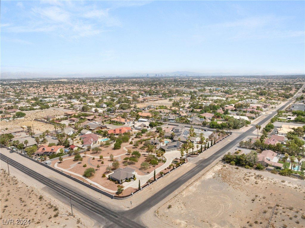 Las Vegas, Nevada 89149, United States, 14 Bedrooms Bedrooms, ,17 BathroomsBathrooms,Residential,Active,47823