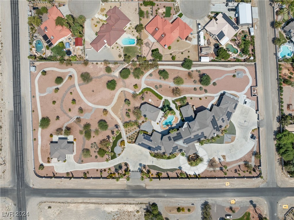 Las Vegas, Nevada 89149, United States, 14 Bedrooms Bedrooms, ,17 BathroomsBathrooms,Residential,Active,47823