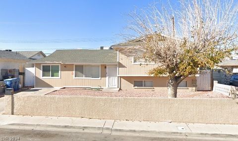 Single Family Residence in North Las Vegas NV 2525 Royal Street.jpg