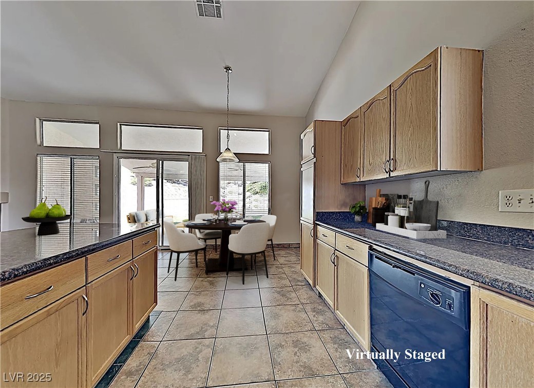 7417 Red Eagle Street, Las Vegas, Texas image 5