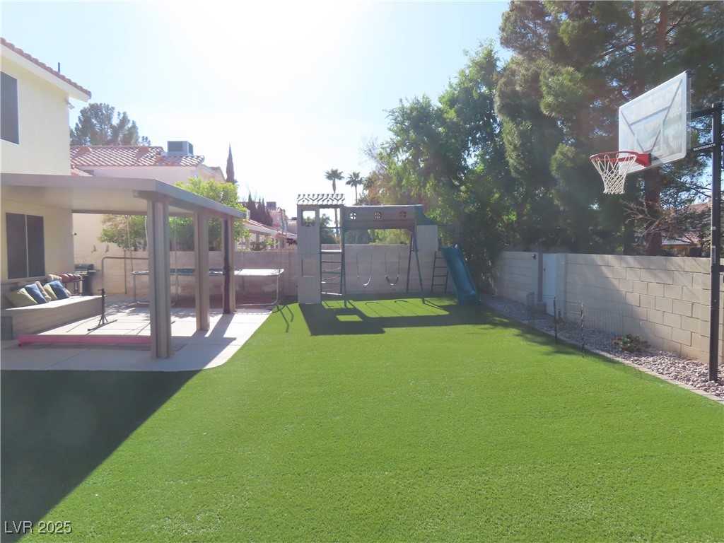 1508 Silver Knoll Avenue