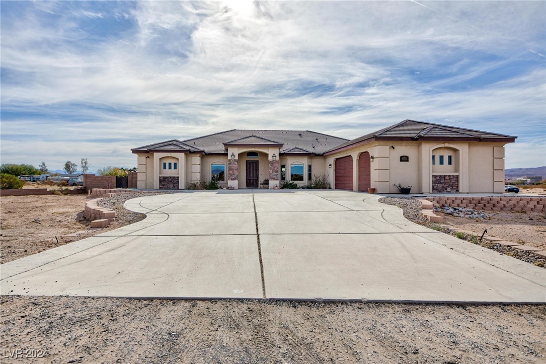 675 Claridge Avenue, Logandale, Nevada image 1