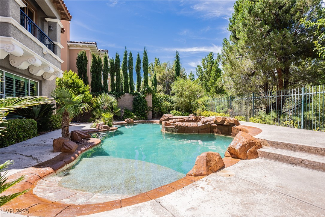 Las Vegas, Nevada 89141, United States, 5 Bedrooms Bedrooms, ,6 BathroomsBathrooms,Residential,Active,97659