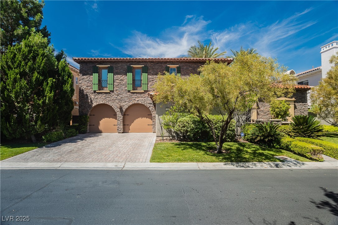 Las Vegas, Nevada 89141, United States, 5 Bedrooms Bedrooms, ,6 BathroomsBathrooms,Residential,Active,97659