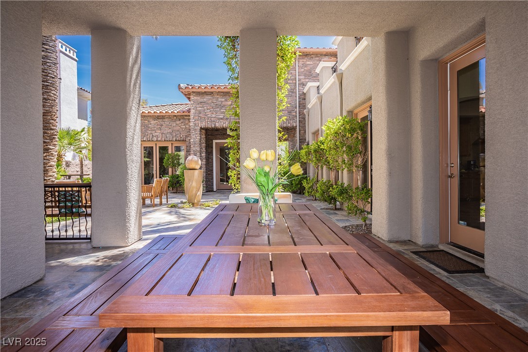 Las Vegas, Nevada 89141, United States, 5 Bedrooms Bedrooms, ,6 BathroomsBathrooms,Residential,Active,97659