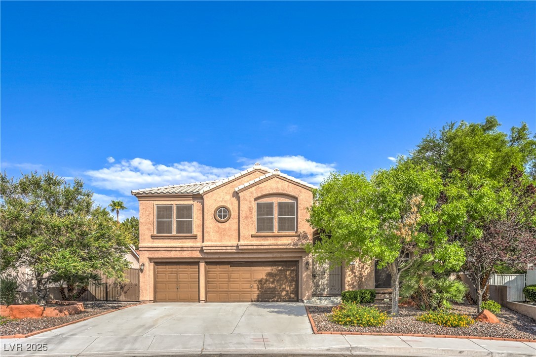 2113 Cedar Hills Street