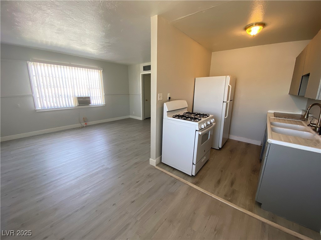 230 W Boston Avenue 6
