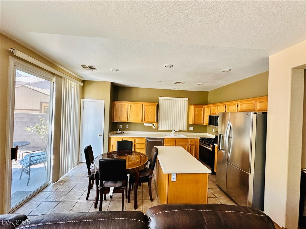 Properties 4 8520 Last Point Avenue