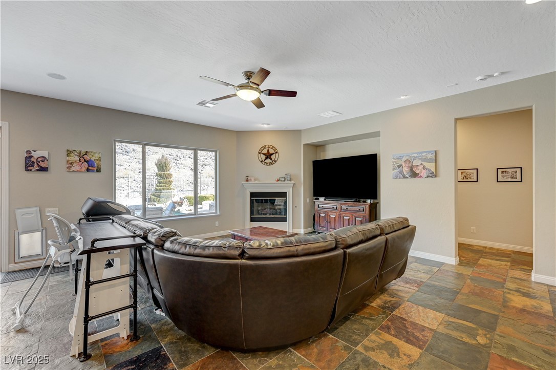 2124 Pont National Drive, Henderson, Nevada image 38