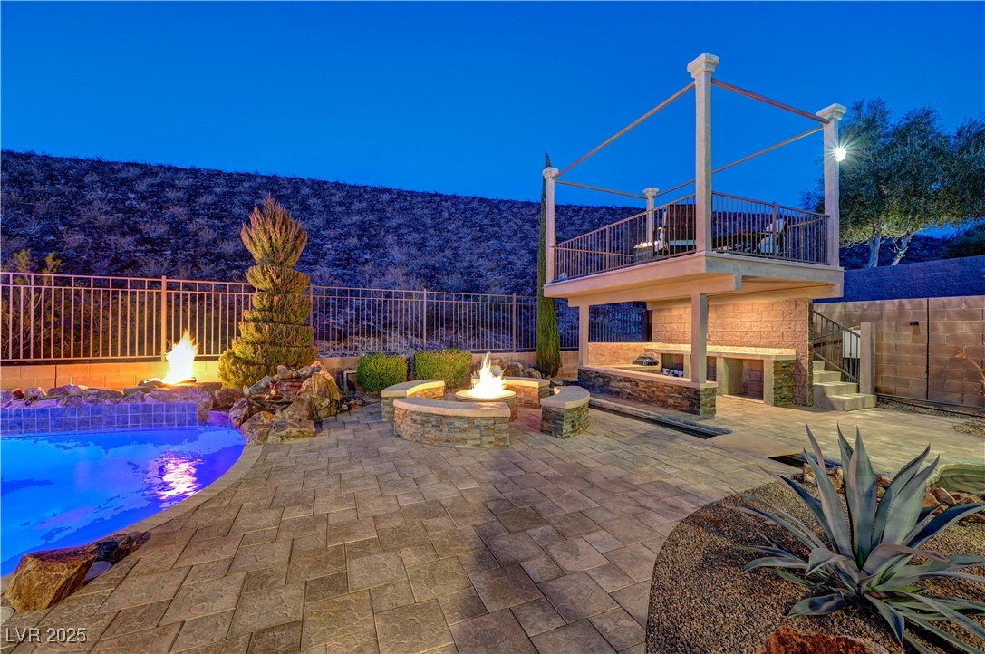2124 Pont National Drive, Henderson, Nevada image 6