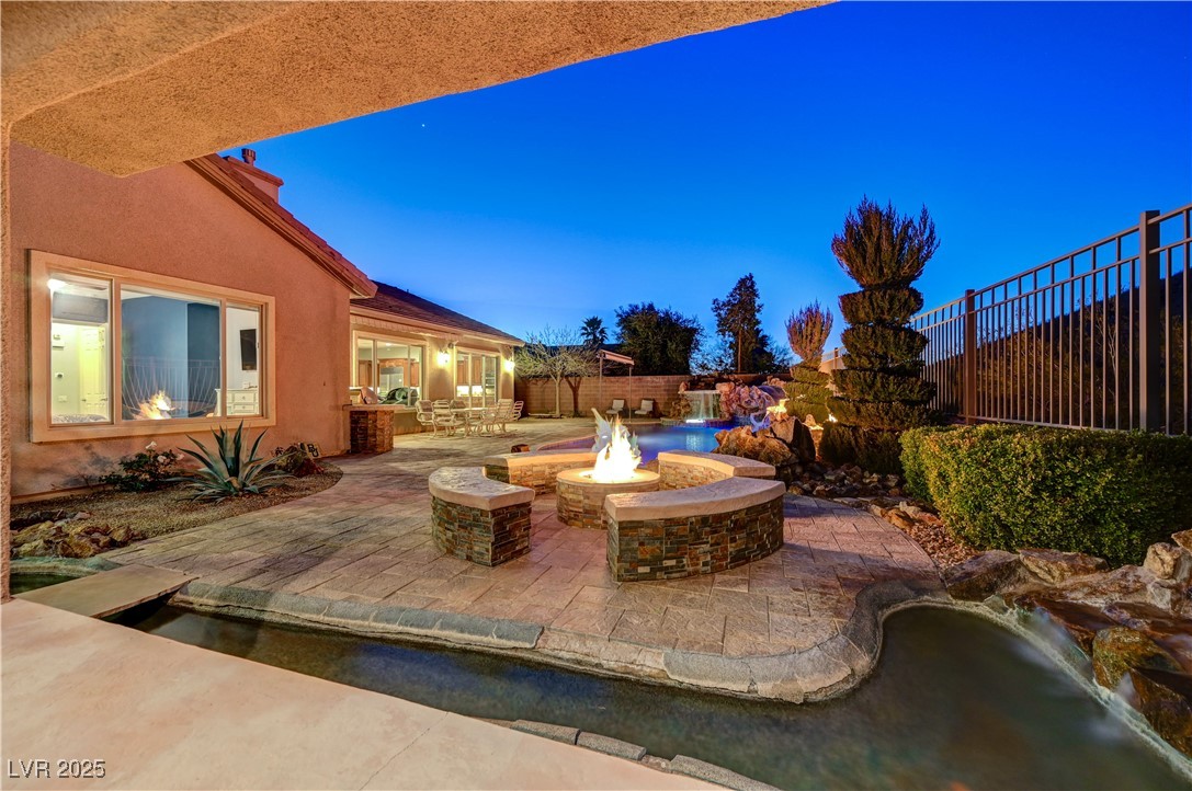 2124 Pont National Drive, Henderson, Nevada image 13