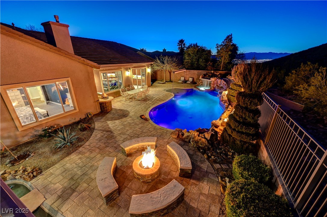2124 Pont National Drive, Henderson, Nevada image 8