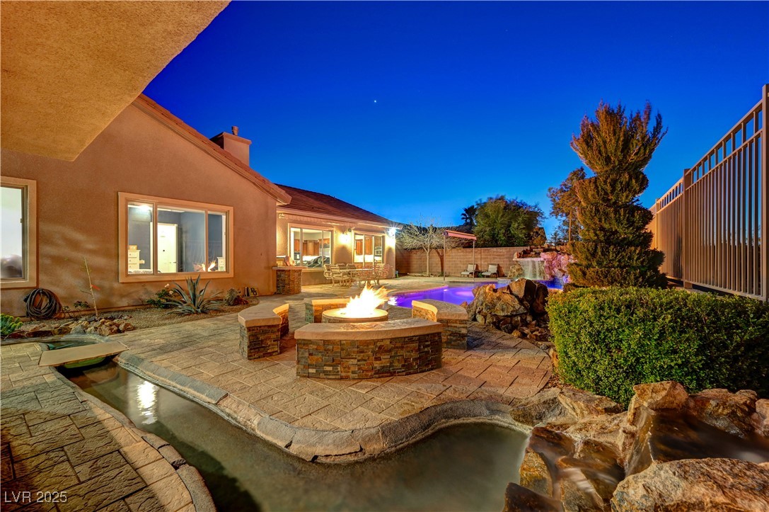 2124 Pont National Drive, Henderson, Nevada image 7